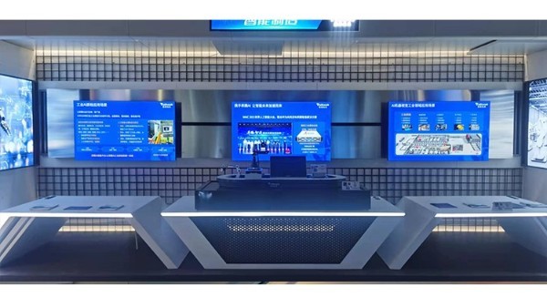 雙屏聯(lián)動，展廳體驗的革命性創(chuàng)新！