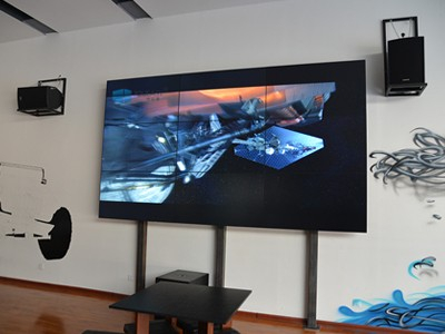 「立標(biāo)桿，樹品牌」中億睿55寸液晶拼接屏亮相寧夏吉普汽車4S店