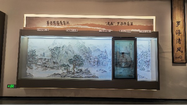 解析滑軌屏的出現(xiàn)比傳統(tǒng)展有什么優(yōu)勢？